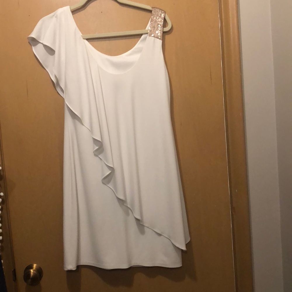 White with gold sequence dress! Size 4 - Picture 3 of 4